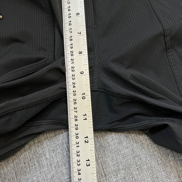 Lululemon Dance Studio Crop II Unlined 20" Pants - Women's Size 4 - Black - Picture 9 of 10